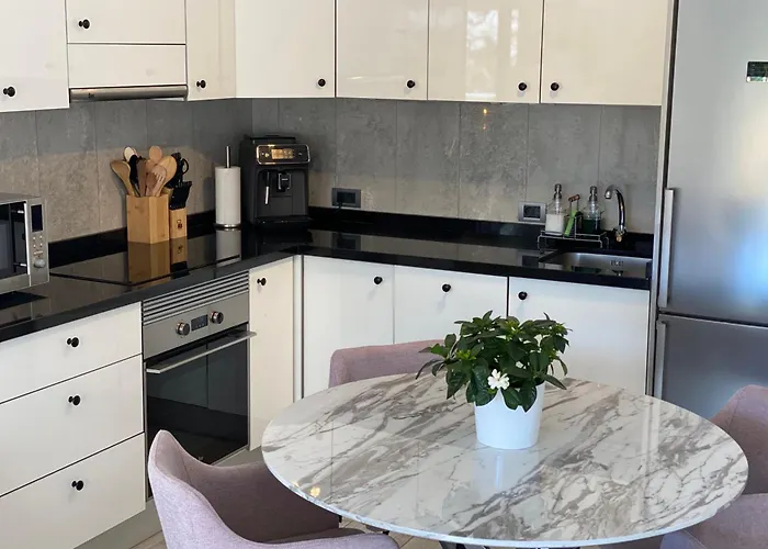 Апартаменты Brisas Seaview - Адехе